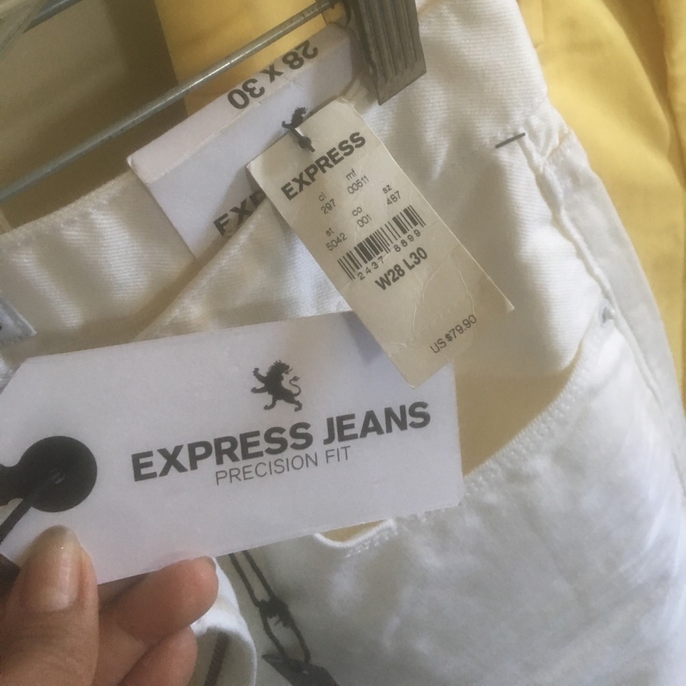 Size 29/30 Los 2 por $30.00